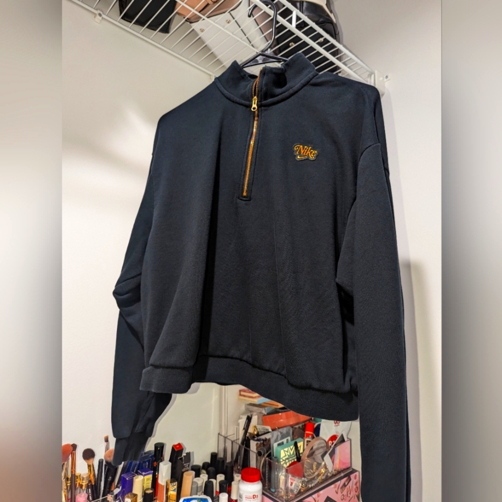 Nike sweat shirt